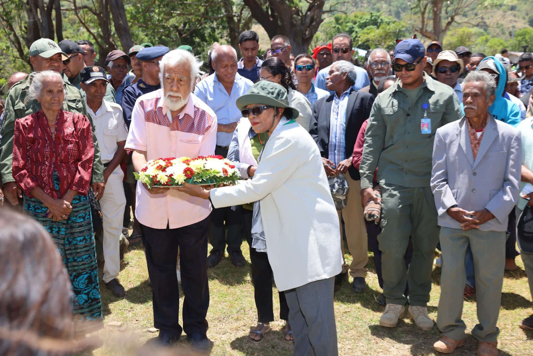 Ministra MSSI Akompaña PM Presta Omenajen ba Erois no Martires